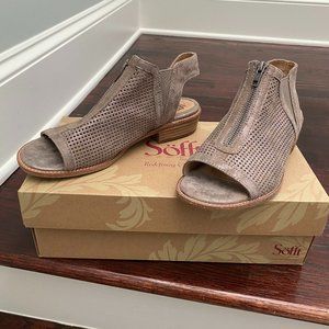 Sofft Nalda Zip smoke suede sandals